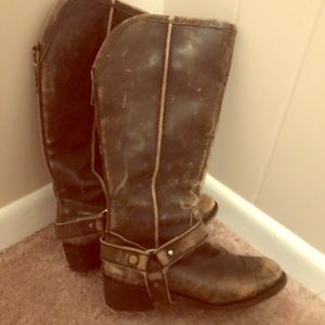 Corral distressed boot